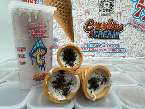 Trippy Tips Cookies Cream Cones