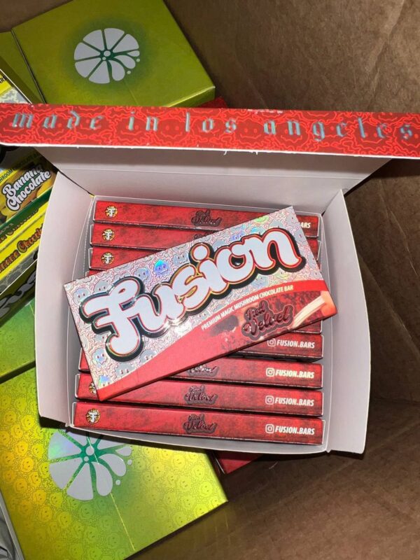 Fusion Red Velvet Chocolate Bar